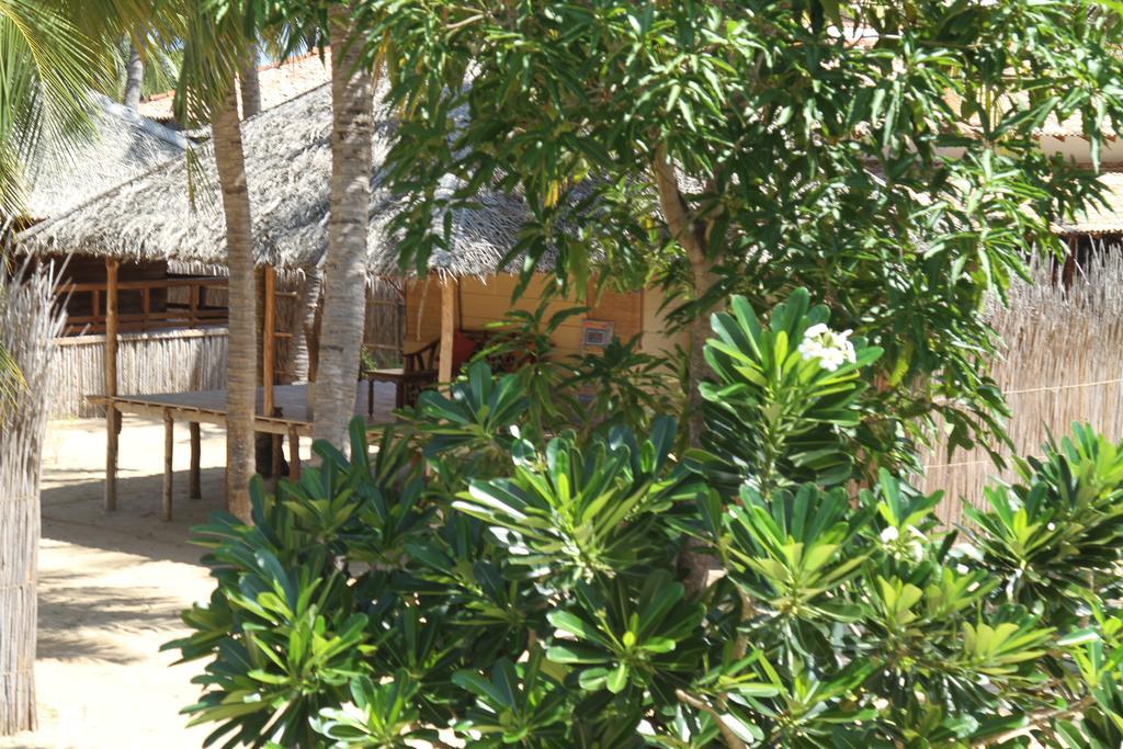 Cocodance Kitesurfing Resort Kalpitiya Exterior photo